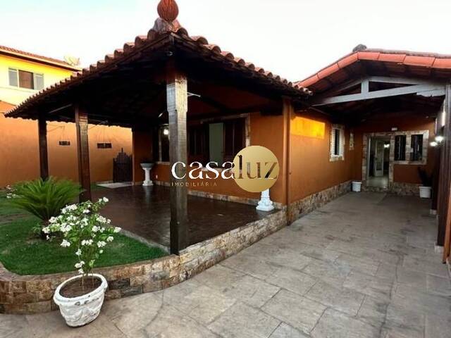 Casa para Venda em Sarzedo - 2