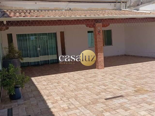 Casa para Venda em Sarzedo - 2