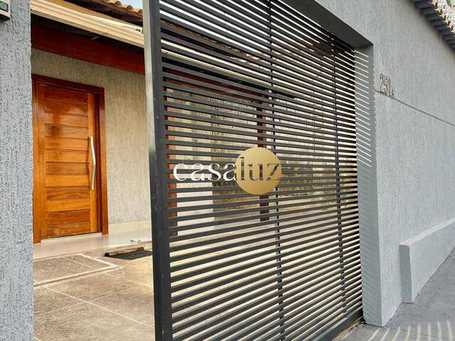 Casa para Venda em Sarzedo - 2