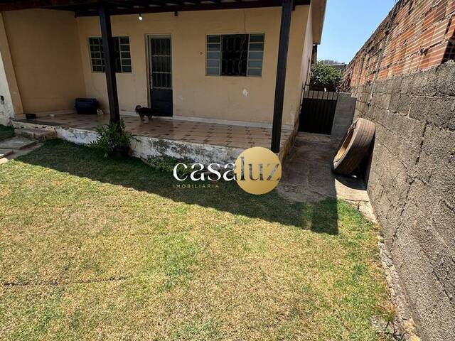 Casa para Venda em Sarzedo - 2