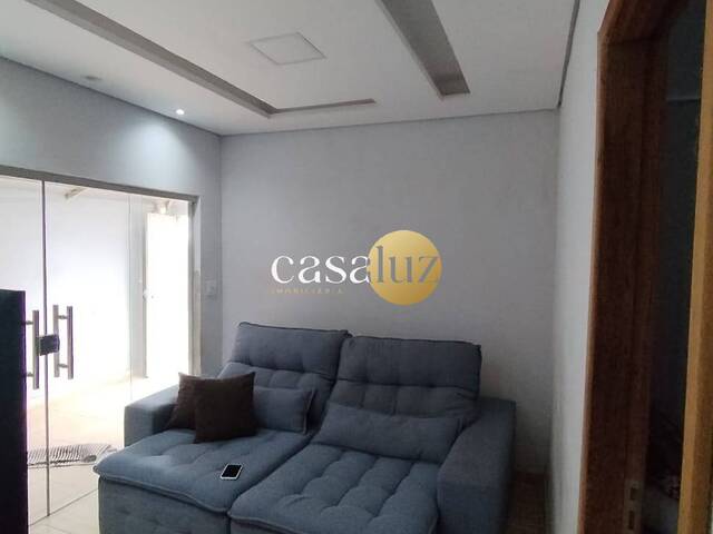 Casa para Venda em Sarzedo - 2