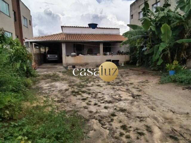 #CA0281 - Casa para Venda em Sarzedo - MG