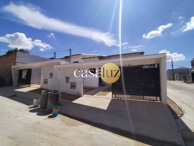 #CA0299 - Casa para Venda em Sarzedo - MG