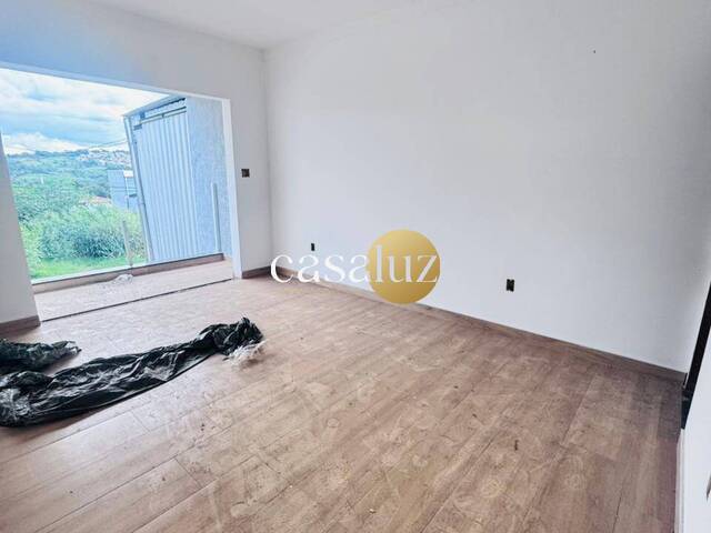 #CA0329 - Casa para Venda em Sarzedo - MG