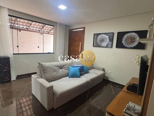 #CA0392 - Casa para Venda em Sarzedo - MG