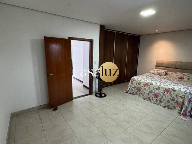 Casa para Venda em Contagem - 4