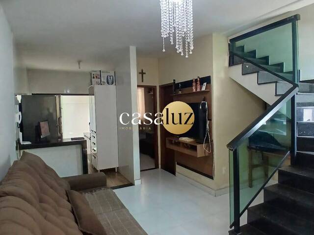 #CA0433 - Casa para Venda em Sarzedo - MG