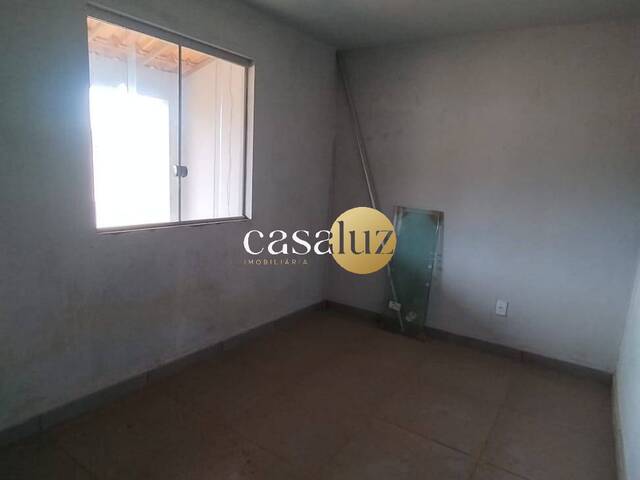 Casa para Venda em Ibirité - 4