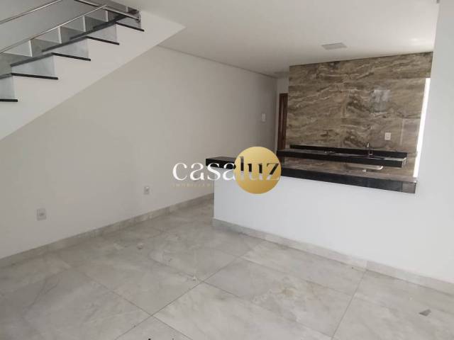 Casa para Venda em Sarzedo - 2