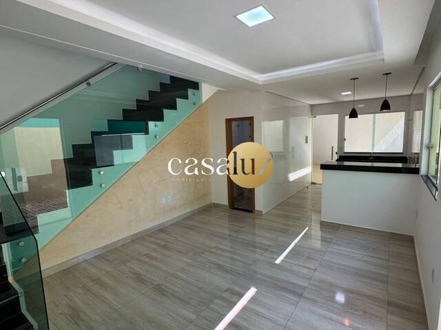 #CA0497 - Casa para Venda em Sarzedo - MG