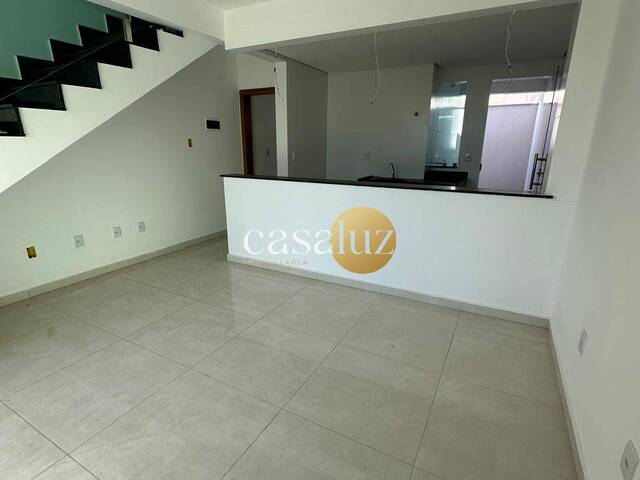 Casa para Venda em Sarzedo - 2