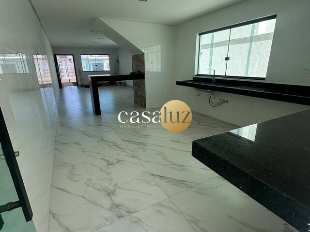 #CA0550 - Casa para Venda em Sarzedo - MG