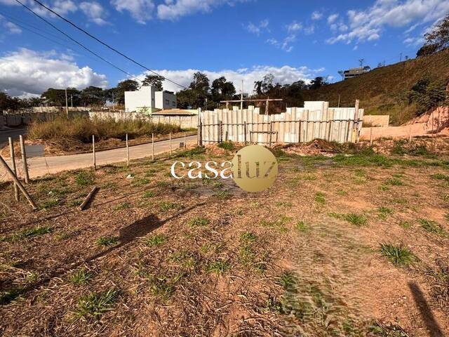 Terreno para Venda em Sarzedo - 3