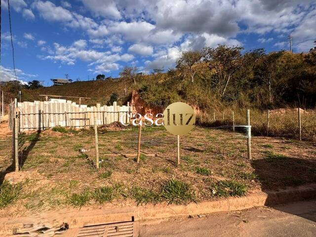 Terreno para Venda em Sarzedo - 5
