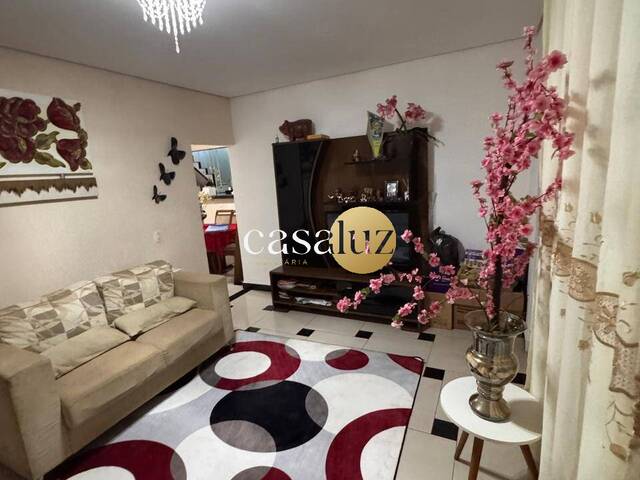 Casa para Venda em Sarzedo - 2