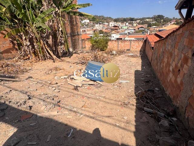 Terreno para Venda em Sarzedo - 3